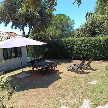 Garden Διαμέρισμα Pjescana Uvala Εξωτερικό φωτογραφία