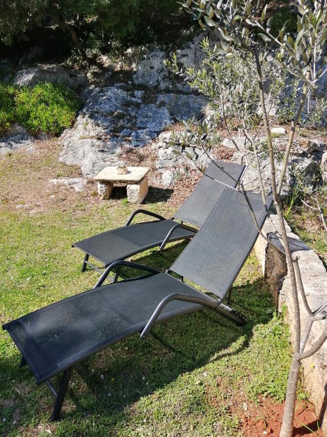 Garden Διαμέρισμα Pjescana Uvala Εξωτερικό φωτογραφία