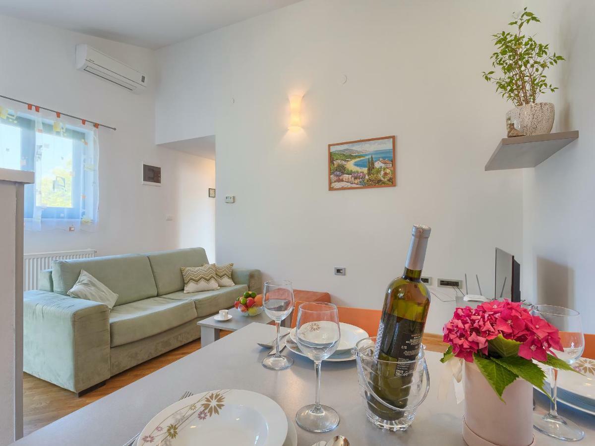 Garden Διαμέρισμα Pjescana Uvala Εξωτερικό φωτογραφία
