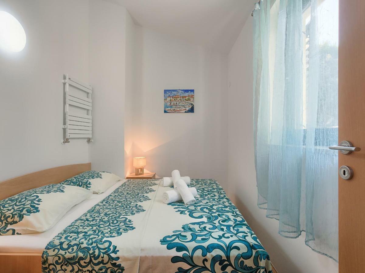Garden Διαμέρισμα Pjescana Uvala Εξωτερικό φωτογραφία